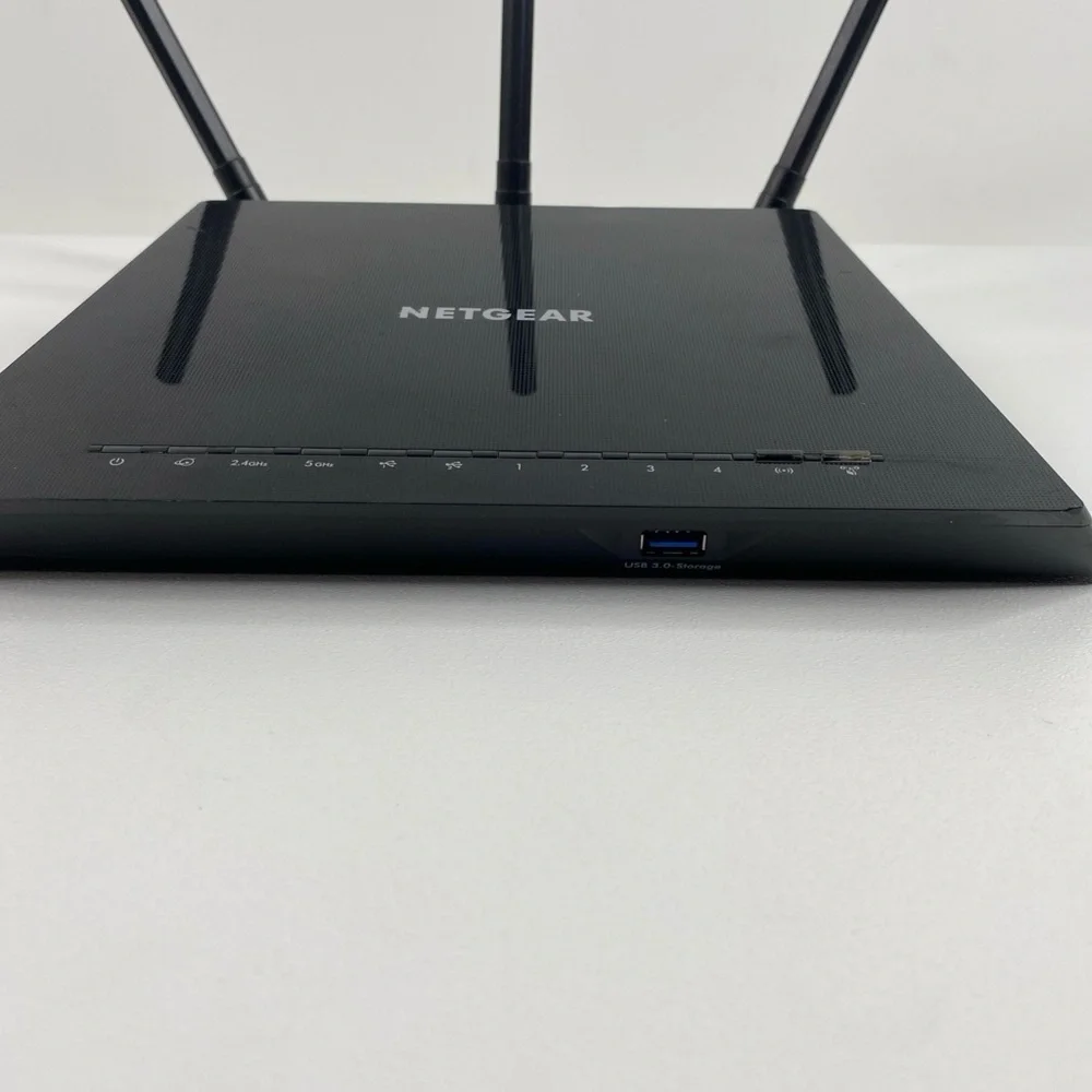 Netgear R6400v2 AC1750 Smart WiFi Router R6400 v2 - Picture 3 of 11